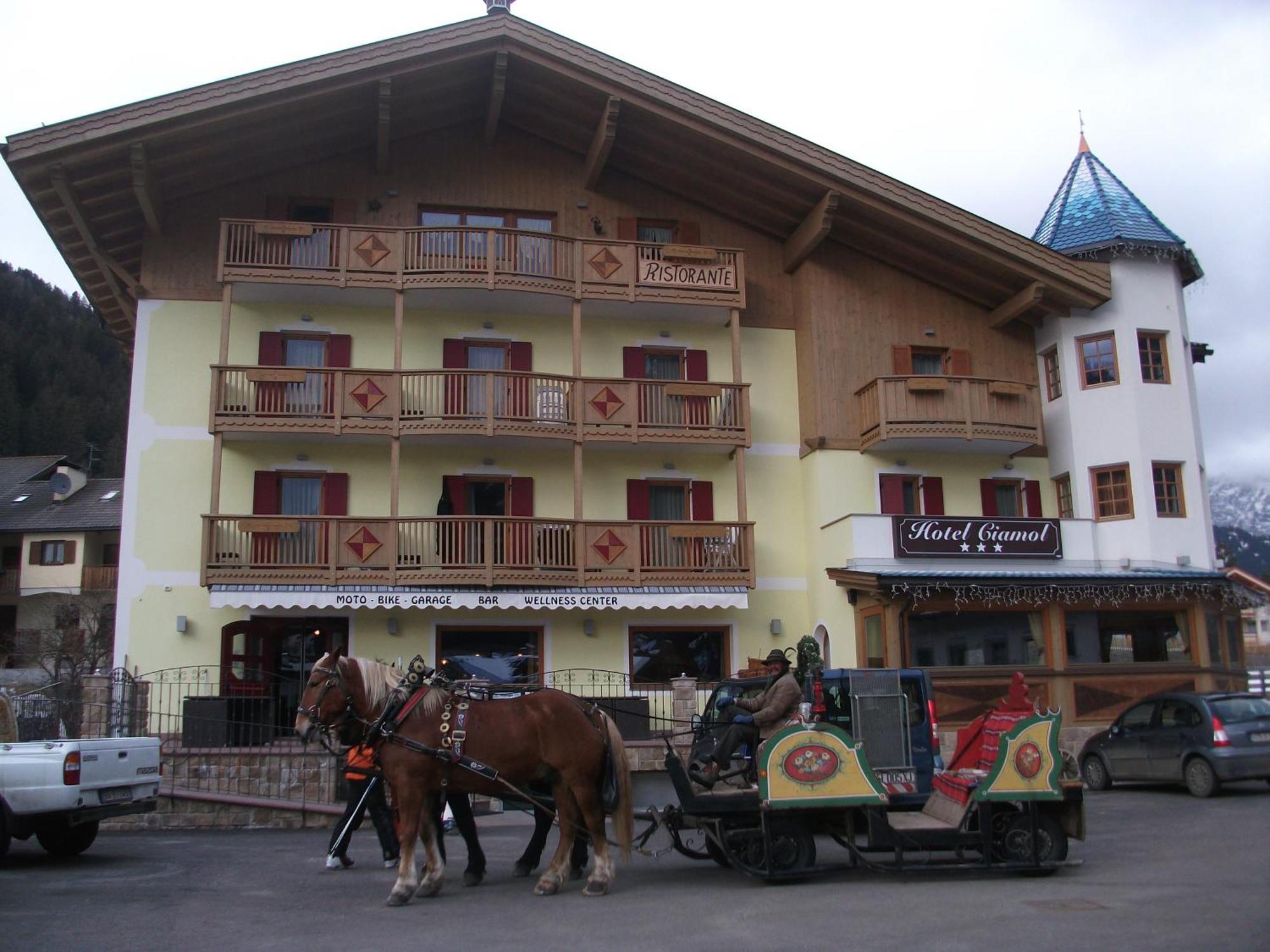 Hotel Ciamol Campitello di Fassa Eksteriør bilde