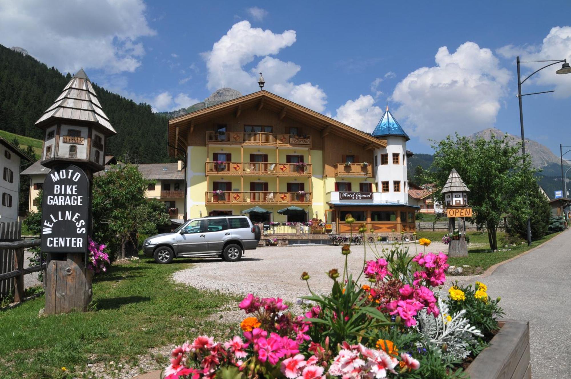 Hotel Ciamol Campitello di Fassa Eksteriør bilde