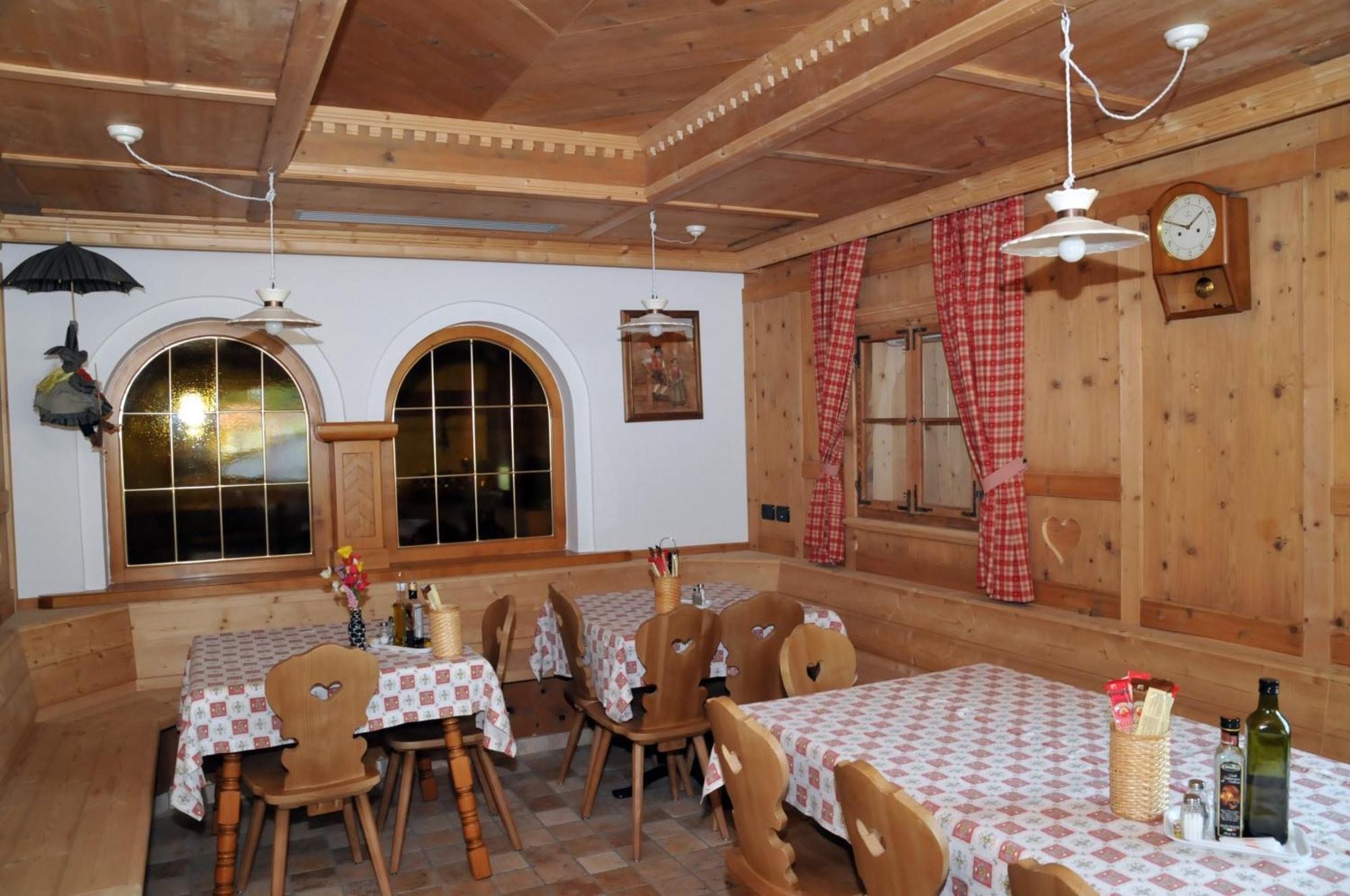 Hotel Ciamol Campitello di Fassa Eksteriør bilde