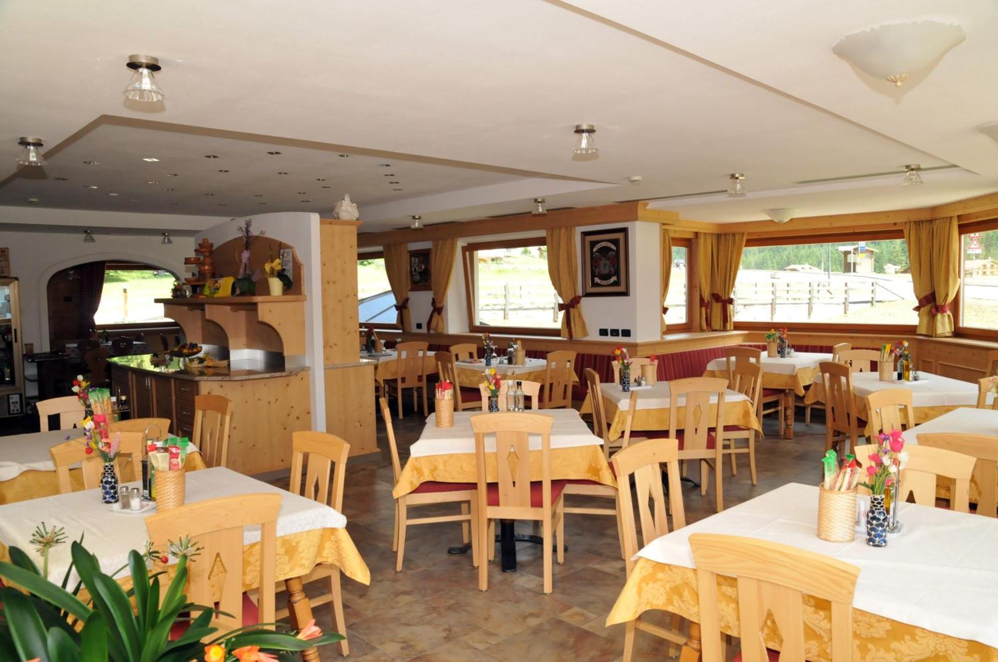 Hotel Ciamol Campitello di Fassa Eksteriør bilde