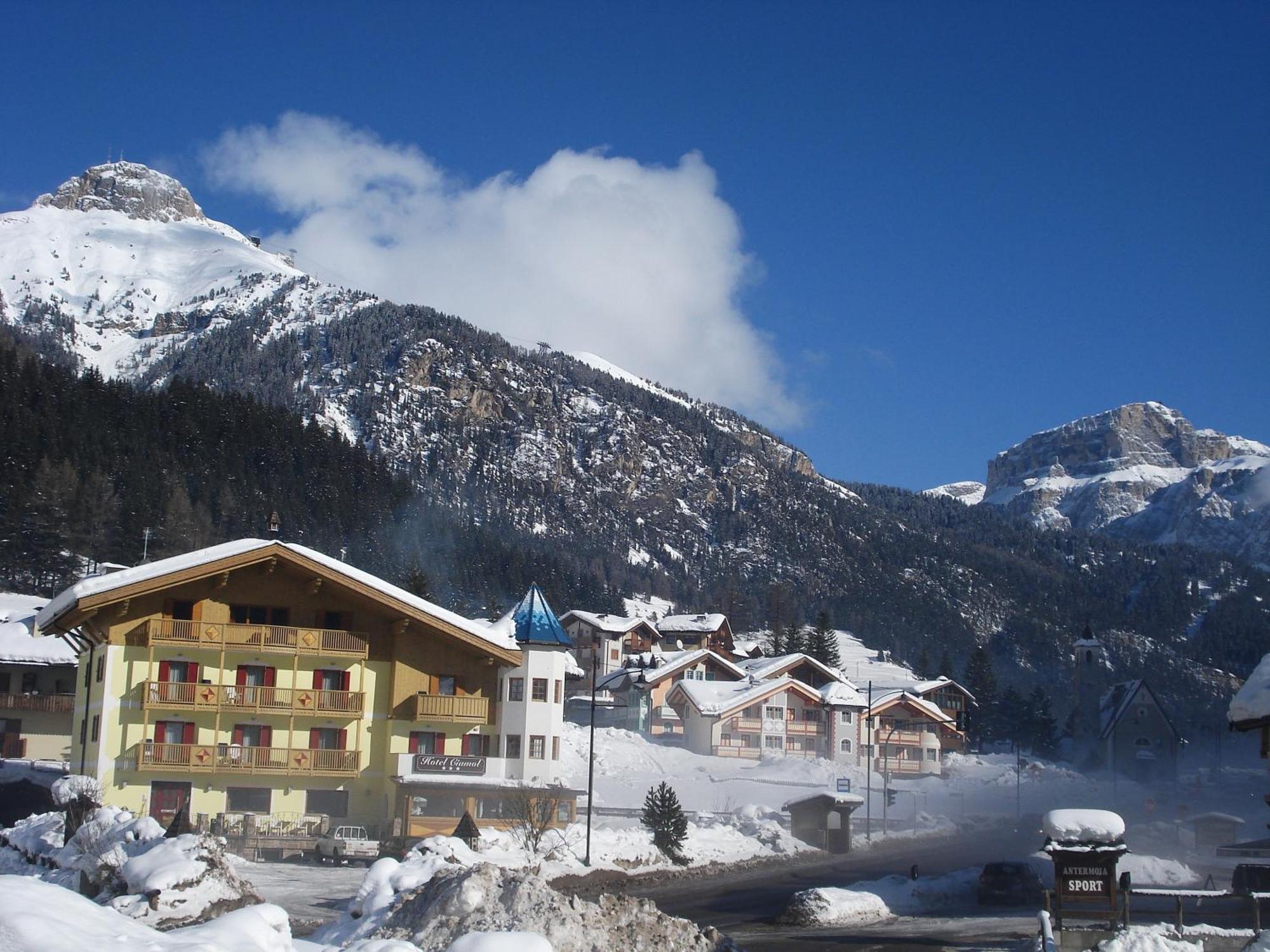 Hotel Ciamol Campitello di Fassa Eksteriør bilde