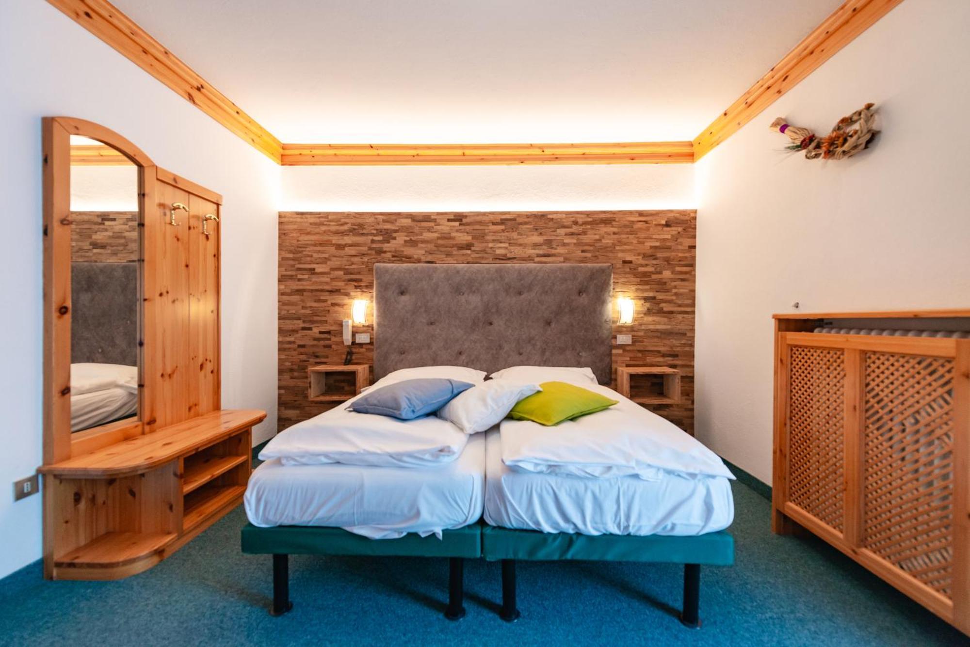 Hotel Ciamol Campitello di Fassa Eksteriør bilde