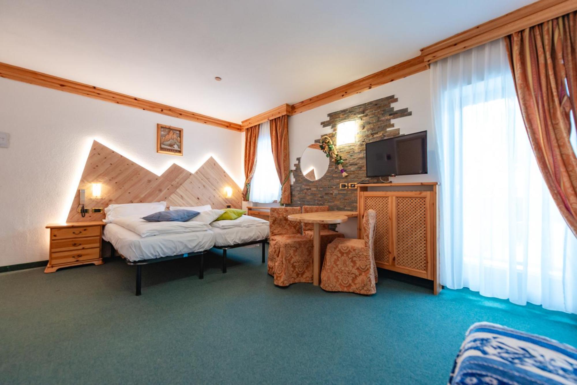 Hotel Ciamol Campitello di Fassa Eksteriør bilde