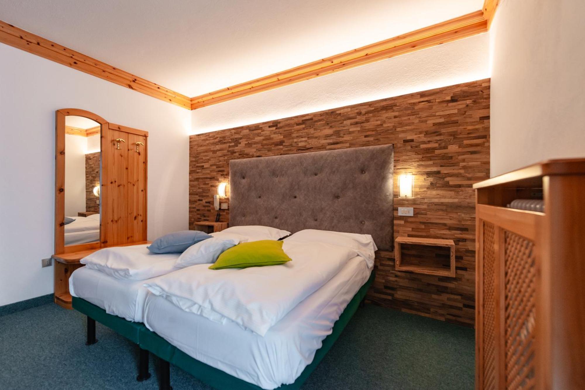 Hotel Ciamol Campitello di Fassa Eksteriør bilde