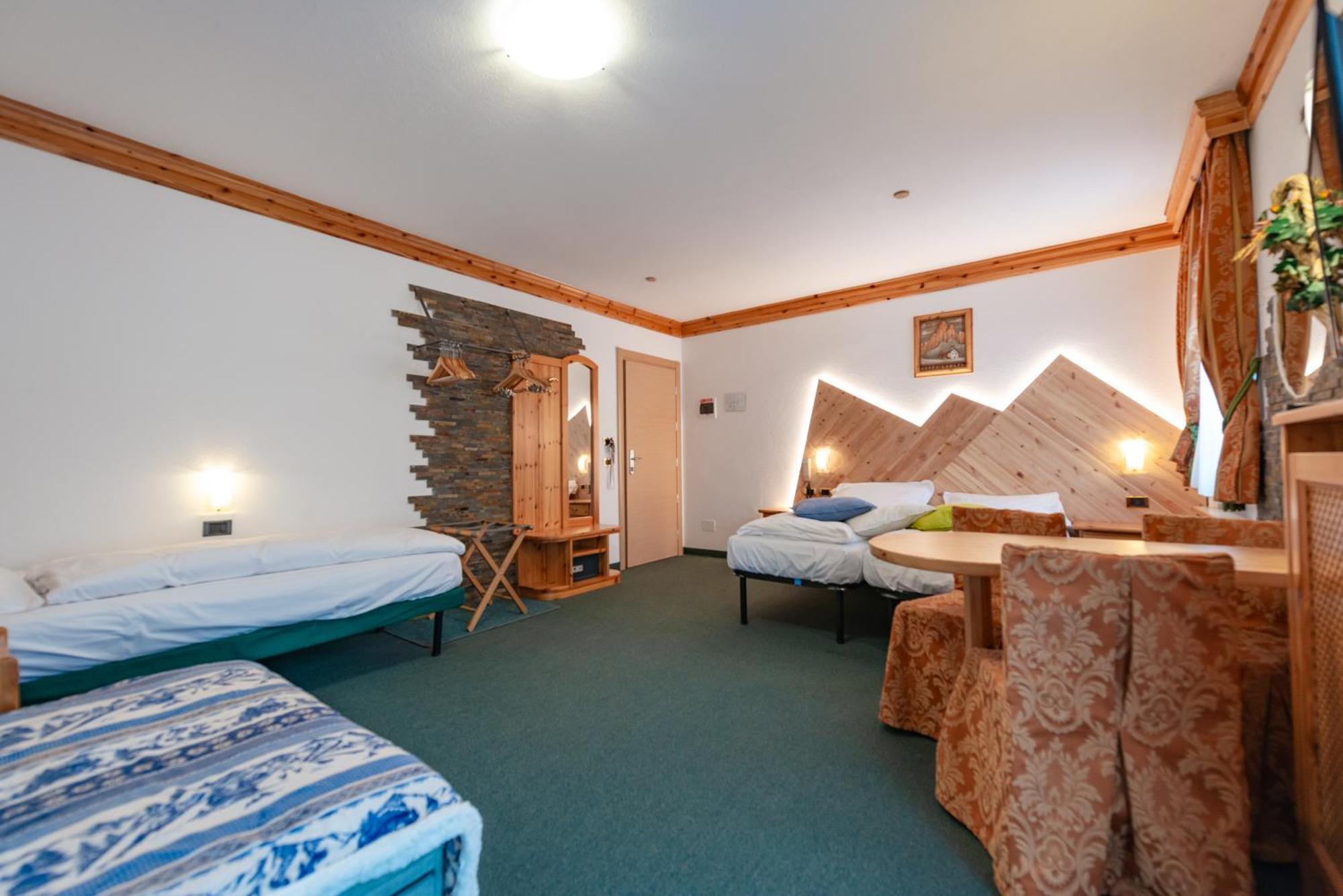 Hotel Ciamol Campitello di Fassa Eksteriør bilde