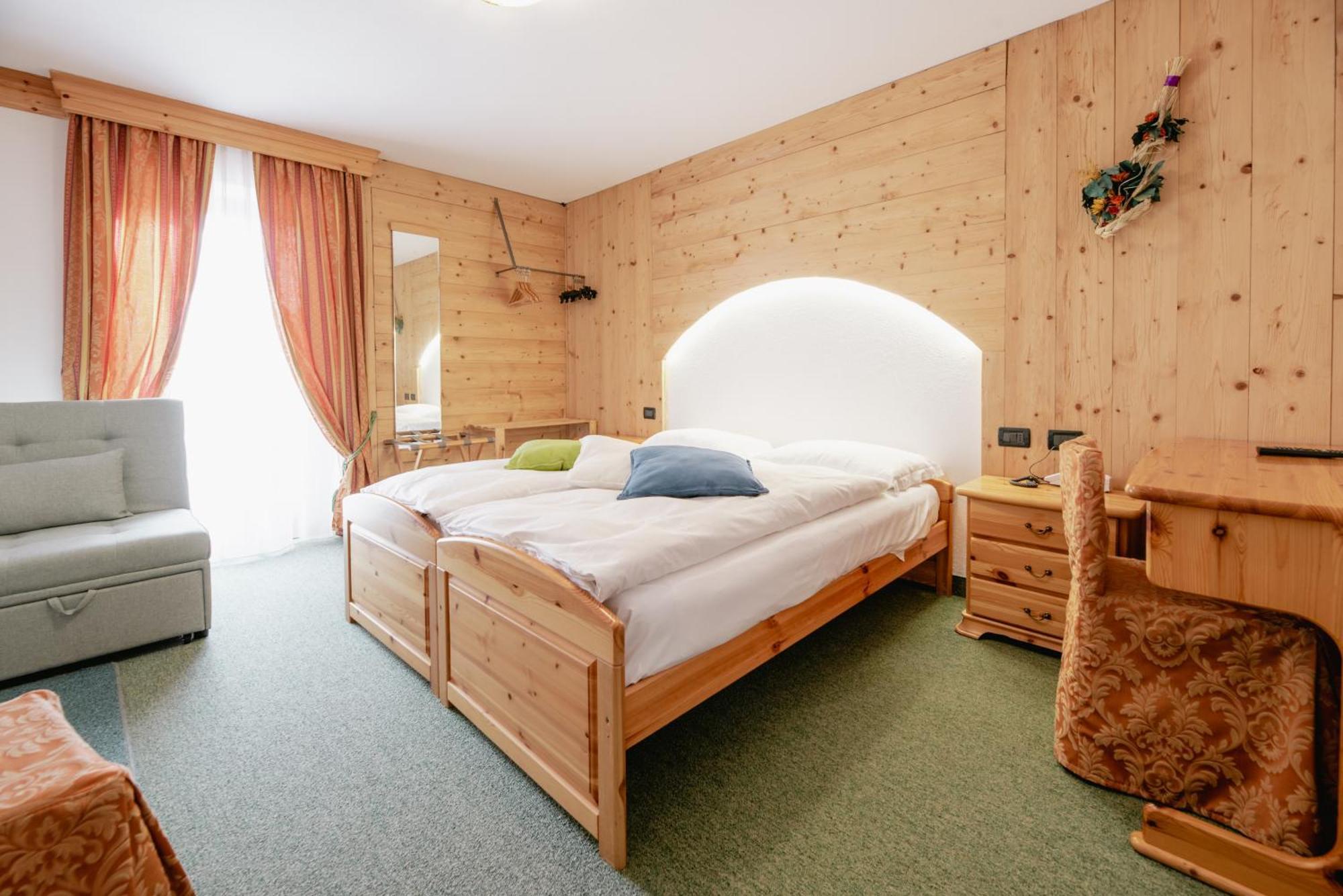 Hotel Ciamol Campitello di Fassa Eksteriør bilde