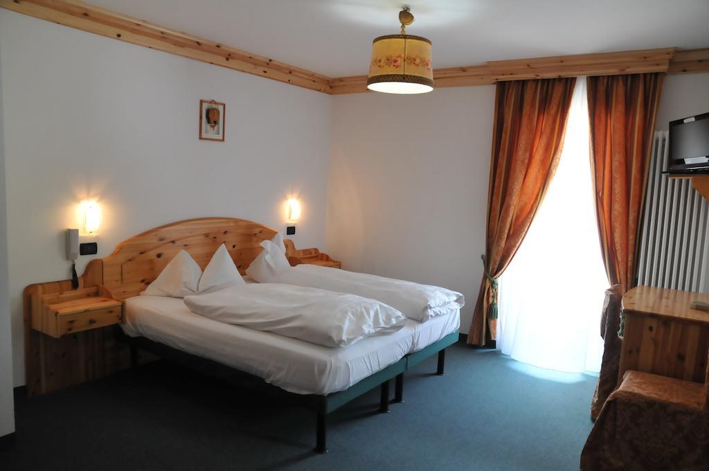 Hotel Ciamol Campitello di Fassa Rom bilde